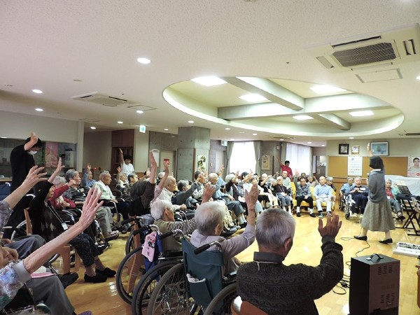 特別養護老人ホーム　ハートタウン平成の杜（常勤）の介護福祉士求人メイン写真2