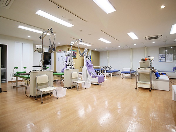 松崎整形外科医院（常勤）の理学療法士求人サブ写真1