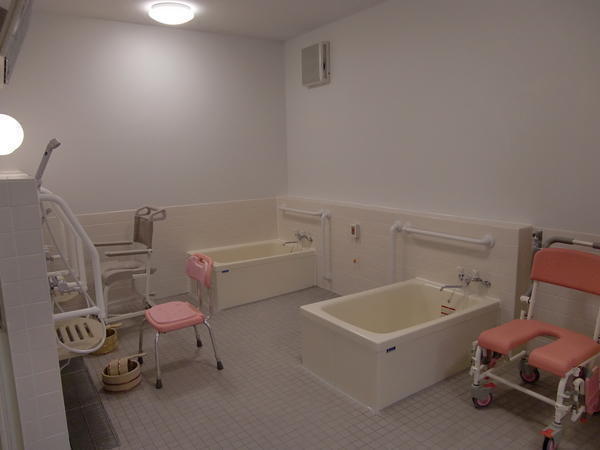 ショートステイロイヤル（常勤）の介護職求人メイン写真4