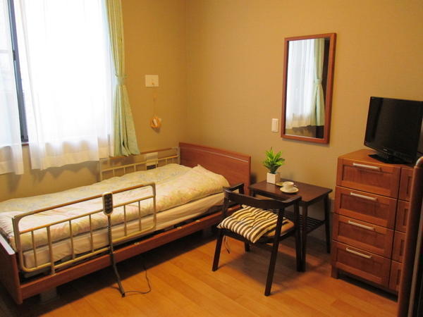 ショートステイロイヤル（常勤）の介護職求人メイン写真2