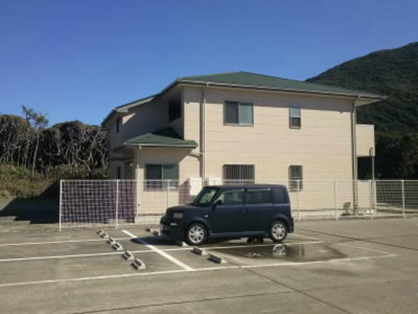 新島老人ホーム（常勤）の准看護師求人サブ写真1