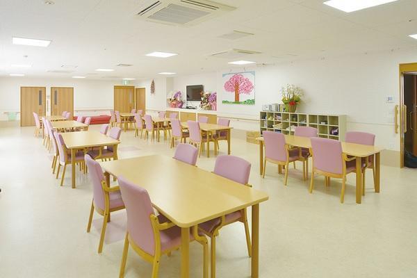 住宅型有料老人ホーム メディカルホームローズの介護職求人メイン写真4