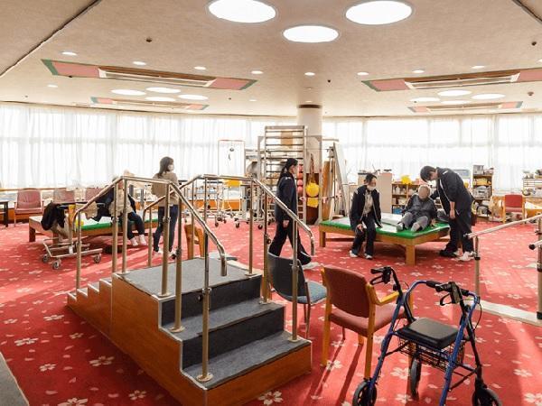 介護老人保健施設 桜の園（常勤）の介護職求人メイン写真3