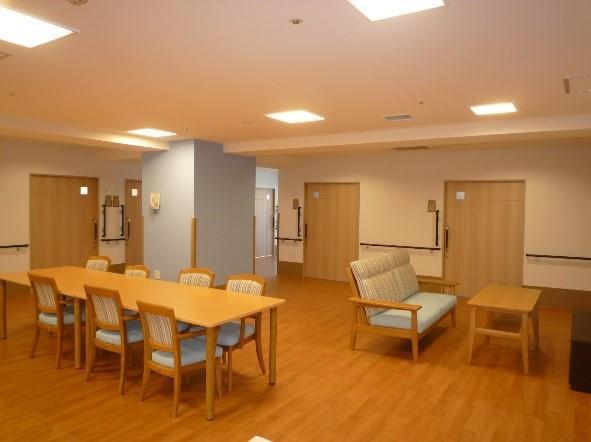 特別養護老人ホーム 南麻布シニアガーデン アリス（ユニットリーダー候補/常勤）の介護福祉士求人メイン写真5