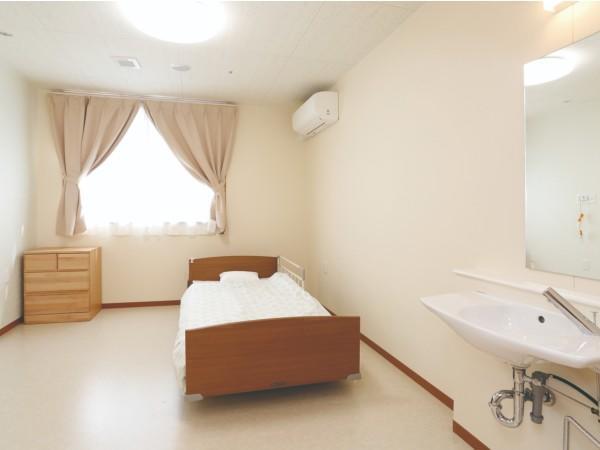 特別養護老人ホーム 心の里（常勤）の介護福祉士求人メイン写真5