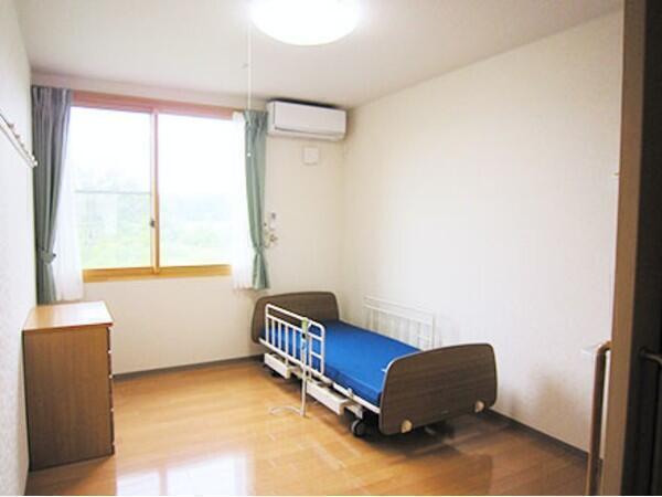 特別養護老人ホームやまゆり（常勤）の介護福祉士求人メイン写真3