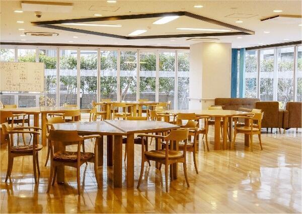 特別養護老人ホーム　夢の箱勝山（常勤）の介護職求人メイン写真2