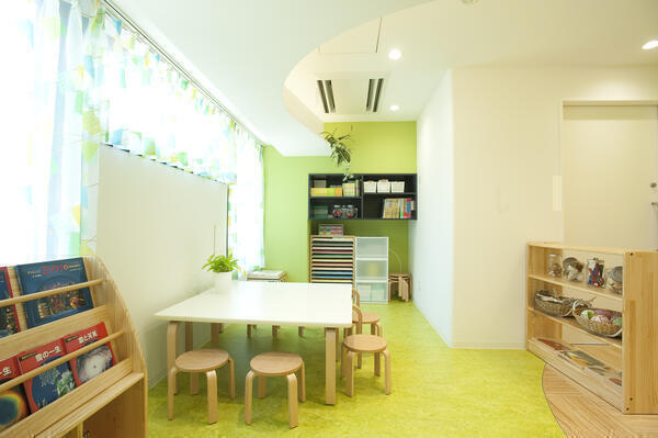 ポピンズナーサリースクール市ヶ谷（認可/常勤）の保育士求人の写真