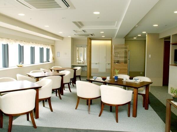 癒しの高槻館（施設長候補/常勤）の社会福祉士求人メイン写真4