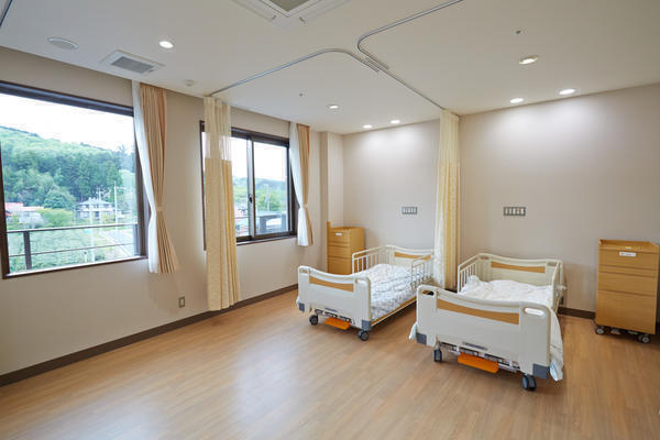 青梅成木台病院（病棟/常勤）の看護師求人メイン写真5