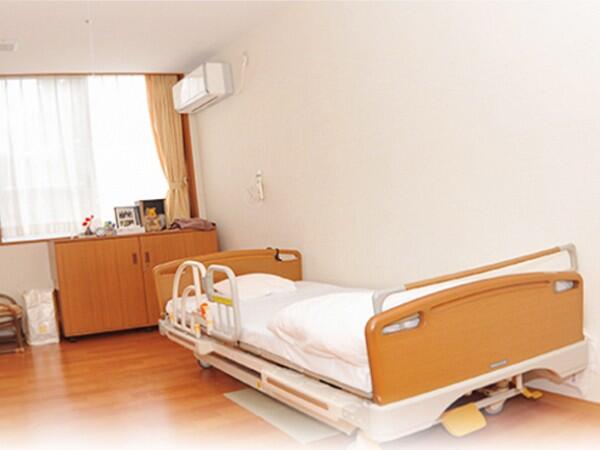 介護老人保健施設 成寿苑（常勤）の介護福祉士求人メイン写真2