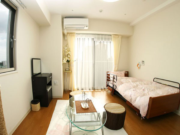 サ高住 チェリー・ワン鶴橋駅前（常勤）の介護職求人メイン写真2