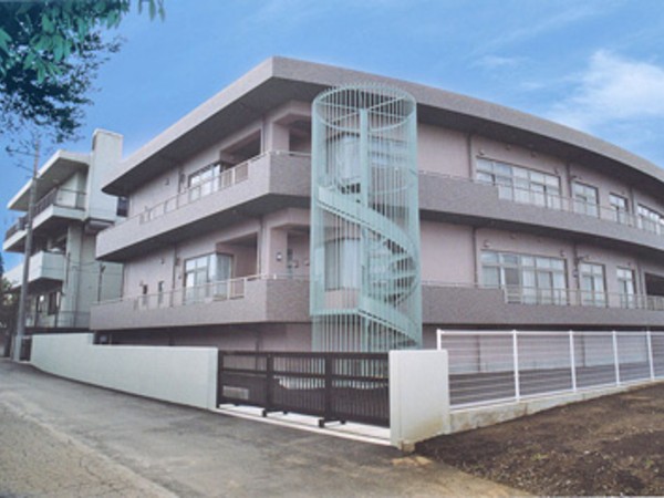 特別養護老人ホーム　コート・エミナース（常勤）の介護職求人の写真