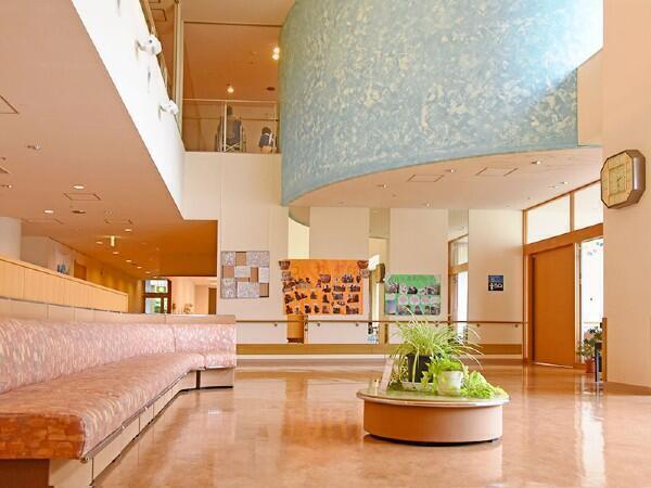 介護老人保健施設 あたごナーシングビラ（常勤）の介護職求人の写真