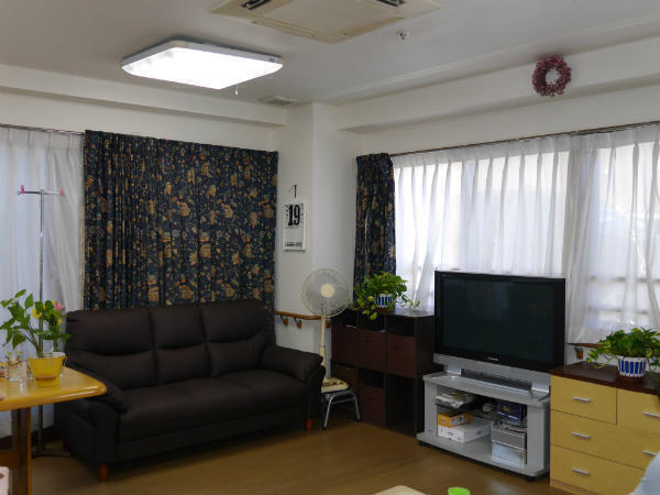 医療法人 悠山会 ファミリア植田（グループホーム/常勤）の介護職求人メイン写真2