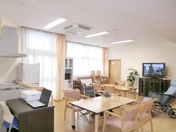 特別養護老人ホーム花むつみ（常勤）の准看護師求人メイン写真2