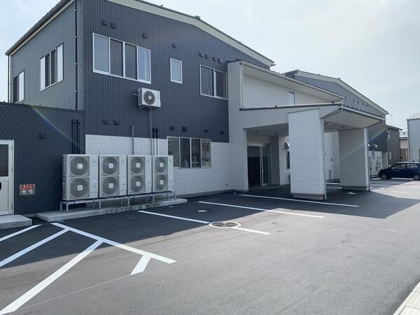 特別養護老人ホーム 裏館倶楽部（契約社員/常勤）の看護師求人メイン写真2