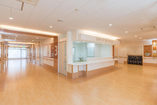 横浜じんせい病院（透析室/常勤）の看護師求人メイン写真2