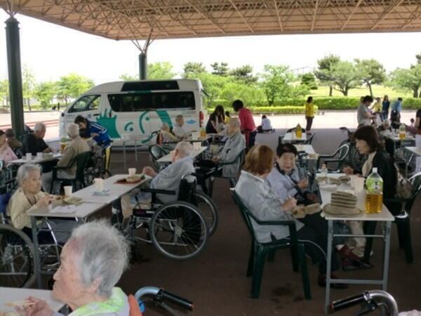 特別養護老人ホーム 長寿の里・十四山（常勤）の介護福祉士求人メイン写真3