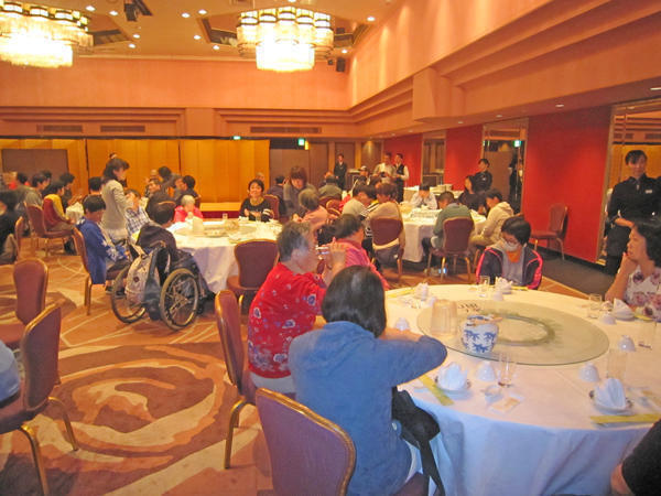 障がい者支援施設 神明苑（生活支援員/常勤）の社会福祉士求人メイン写真2