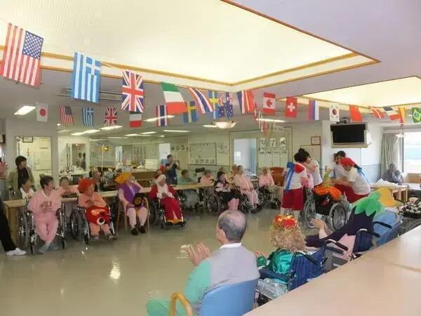 介護老人保健施設シルバーハウス高槻（常勤）の看護助手求人メイン写真3