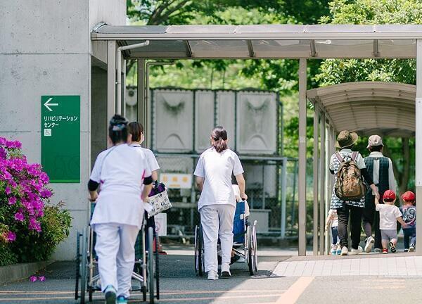 東京天使病院（常勤）の介護職求人メイン写真2