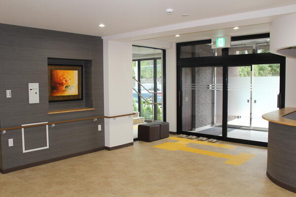 有料老人ホーム バイオレット（夜勤専従パート）の介護福祉士求人メイン写真2