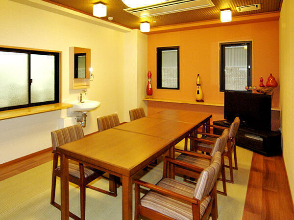 住宅型有料老人ホーム わかくさ瓢箪山（常勤）の介護職求人メイン写真2