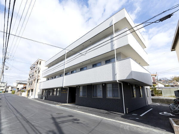 住宅型有料老人ホーム コージーガーデン生駒 （常勤）の介護福祉士求人の写真