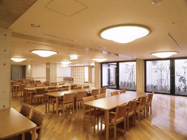 龍岡介護老人保健施設（常勤）の介護福祉士求人メイン写真3