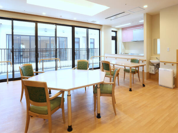 特別養護老人ホーム からたち（常勤）の介護福祉士求人メイン写真2