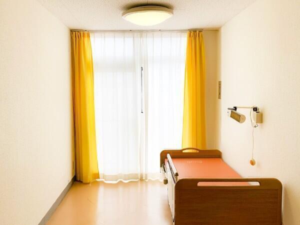 特別養護老人ホーム三養苑（パート）の介護福祉士求人メイン写真2