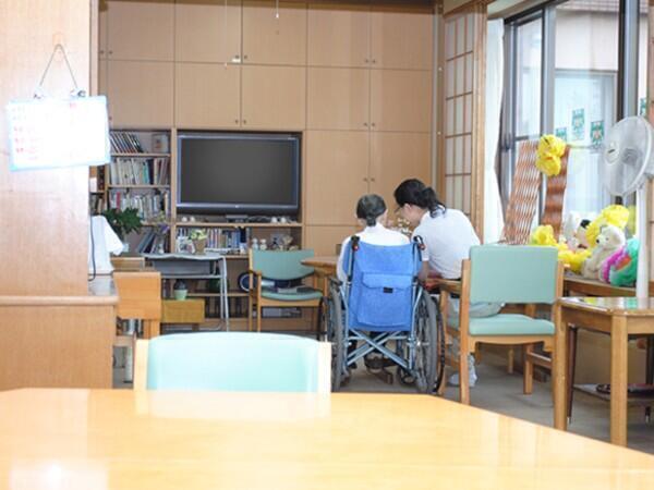 月形藤の園（常勤）の准看護師求人メイン写真3