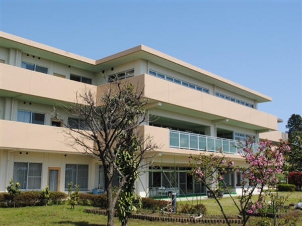 介護老人保健施設 ハートケア横浜小雀（常勤）の看護師求人の写真