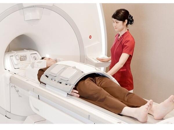トラストクリニック（常勤）の診療放射線技師求人メイン写真1