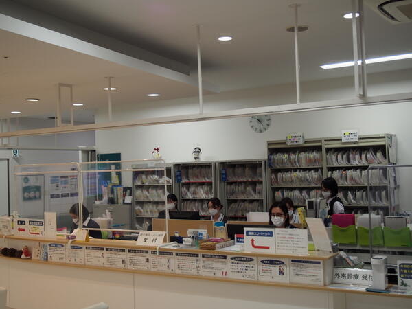 クローバーホスピタル（外来/入院・病棟/在宅診療部/常勤）の医療事務求人サブ写真1