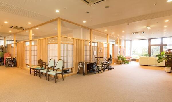 介護老人保健施設　虹の森（常勤）の介護職求人メイン写真2