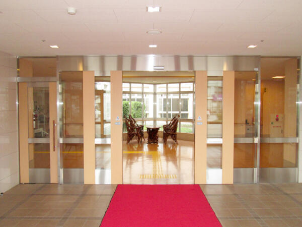 介護老人保健施設 葵の園・ヨコハマ瀬谷（通所/パート）の准看護師求人の写真