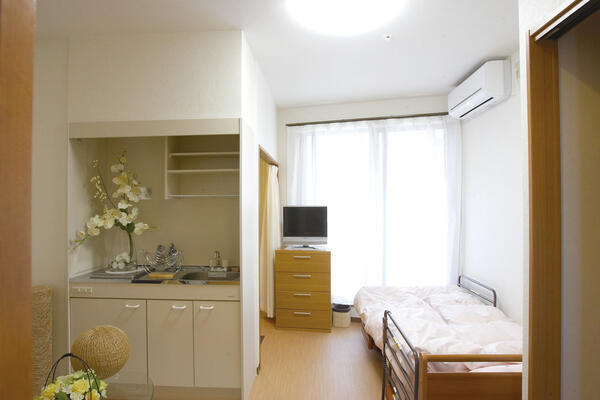 住宅型有料老人ホームアコード布施（常勤）の介護福祉士求人メイン写真4