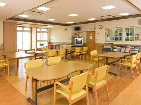 応援家族足立（就業促進/契約社員）の介護職求人メイン写真3