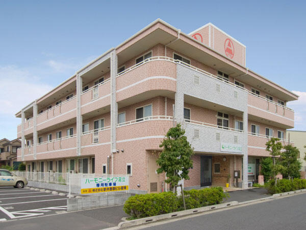 応援家族足立（就業促進/契約社員）の介護職求人メイン写真2