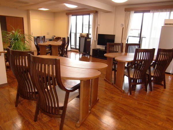 ロイヤルレジデンス鵠沼（常勤）の介護職求人メイン写真3