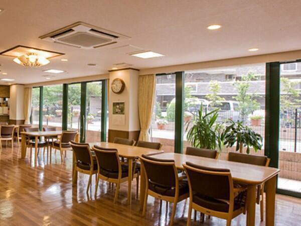 シルバービレッジ日野東館（常勤）の介護職求人の写真