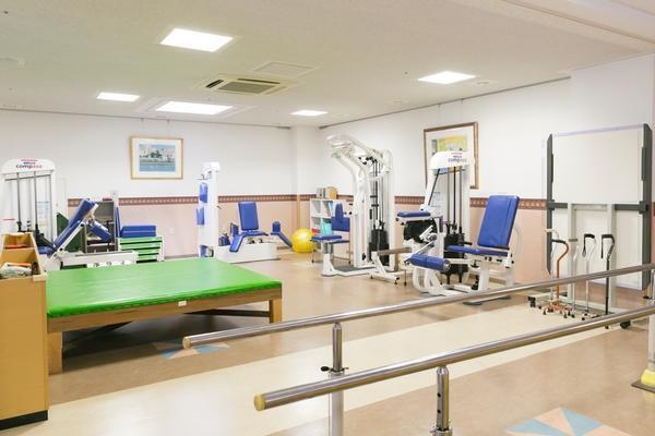 介護老人保健施設コスモス苑(常勤)の理学療法士求人サブ写真1