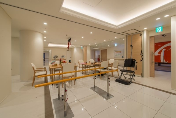 介護老人保健施設 いつきの里石川橋（パート）の介護福祉士求人メイン写真3