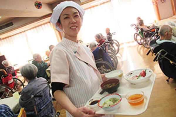 特別養護老人ホーム 信愛泉苑（常勤）の介護福祉士求人の写真