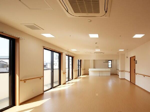 地域密着型特別養護老人ホーム 憩 江坂（常勤）の看護師求人メイン写真4