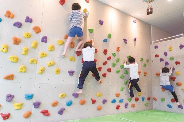 認可保育園コビープリスクールはこざき（常勤）の保育士求人の写真