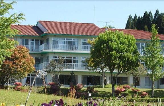 介護老人保健施設 彩雲苑(常勤)の介護福祉士求人の写真