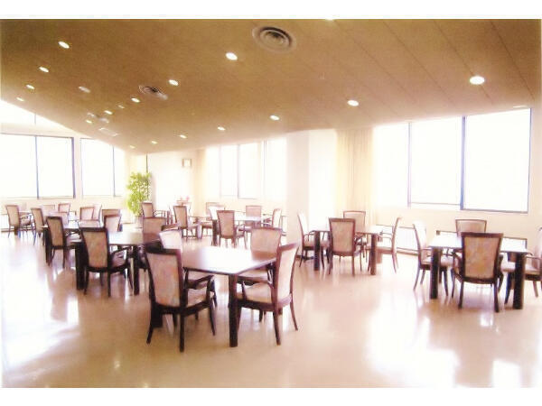 介護付有料老人ホーム ホームケアー生駒（常勤）の介護福祉士求人メイン写真3